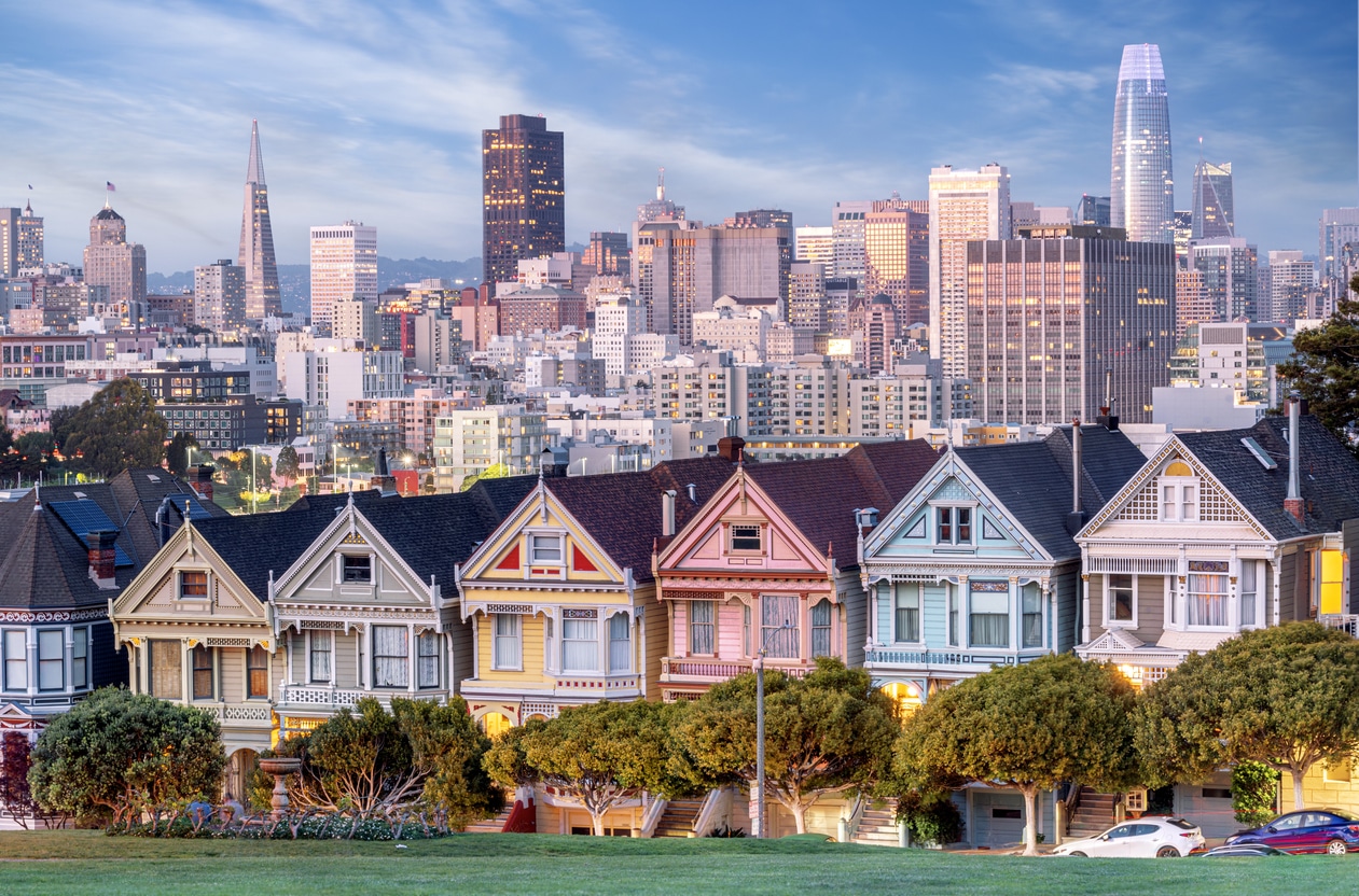 A photo of the famous painted lady houses in San Francisco